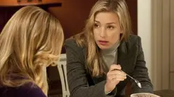 Covert Affairs S02E14 Mon père, ce traitre en streaming