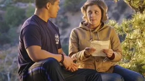 Crazy Ex-Girlfriend S02E07 Ma nouvelle ennemie