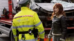 Crossing Lines  S01E10 La croisée des chemins