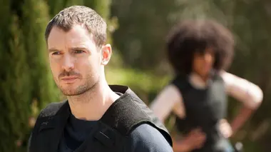 Crossing Lines S02E10 Retours aux sources