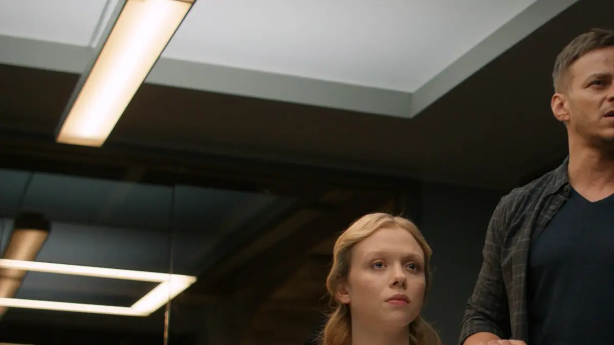 Visuel de Crossing Lines S03E01 Nouveau départ