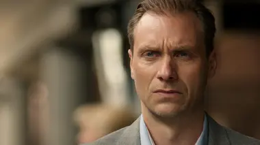 Crossing Lines S03E09 Mauvaise presse
