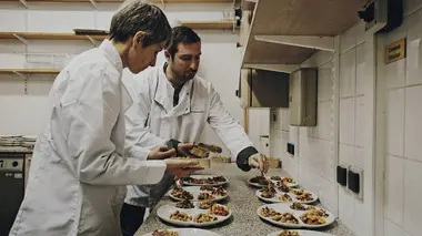 Cuisiniers sous les drapeaux