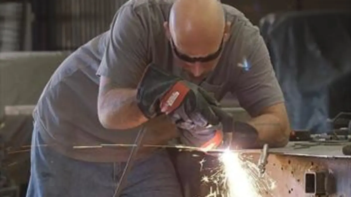 Custom Garage S01E17 Truck des années 60 (1/2)