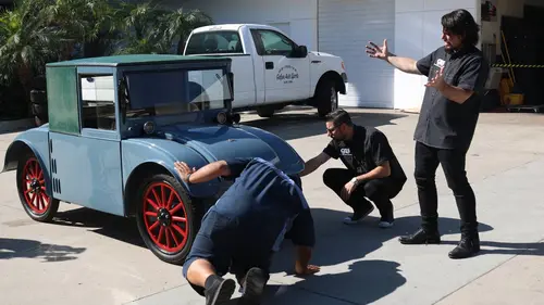 Customs de légende S01E08 Une camionnette pas comme les autres