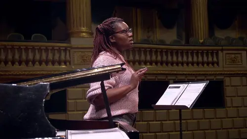 Cyrielle Ndjiki Nya, travailler avec sa voix