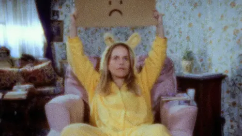 D'autres que moi S01E07 Tu pourrais être une activiste