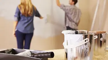 D&CO, une semaine pour tout changer Nicolas et Virginie : installations défectueuses et fuites dans le toit... la maison invivable d'une famille recomposée