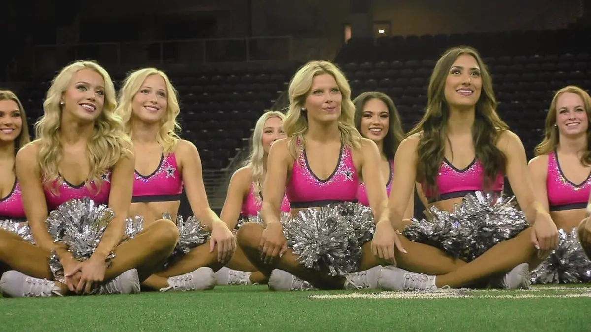 Dallas Cowboys Cheerleaders Appelez un médecin !