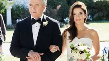Dallas S03E04 Carte sur table