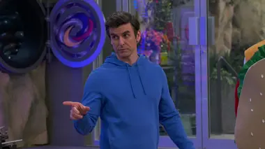 Danger Force S02E06 La comédie musicale de Mika