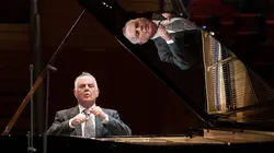 Daniel Barenboim joue les Sonates pour piano de Beethoven  Sonate n° 1