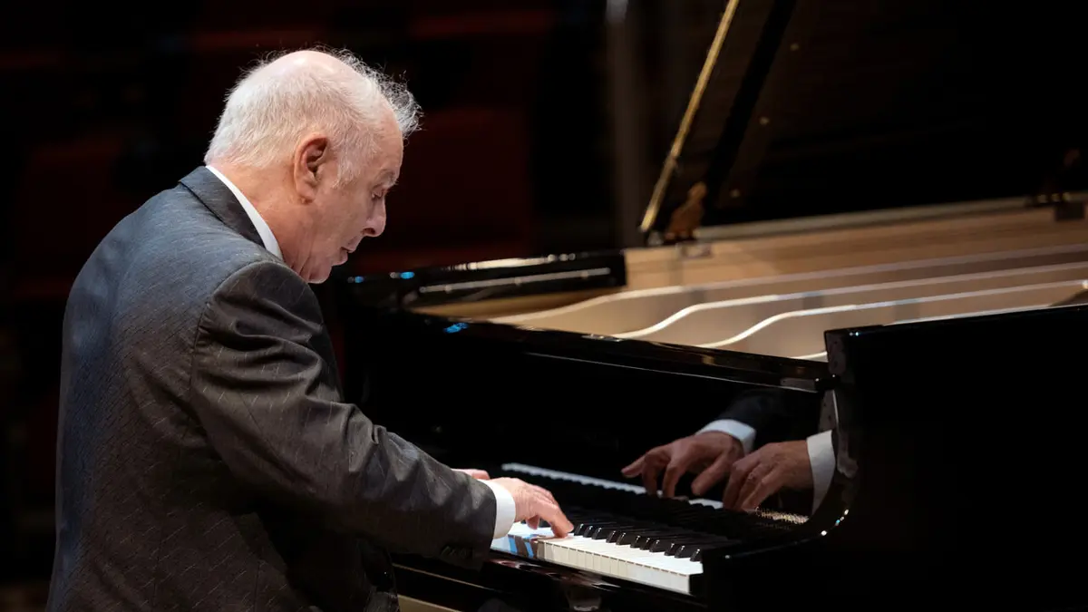 Daniel Barenboim joue les Sonates pour piano de Beethoven Sonate n° 9