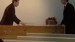 Visuel de Dans la famille croque-mort