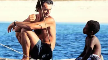 Madagascar, l'enfant et la pirogue