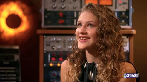 Dans le studio S02E01 Lou