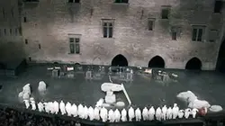 Visuel de Dans les coulisses du Festival d'Avignon