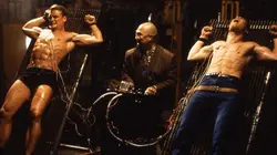 Dans les griffes du dragon rouge