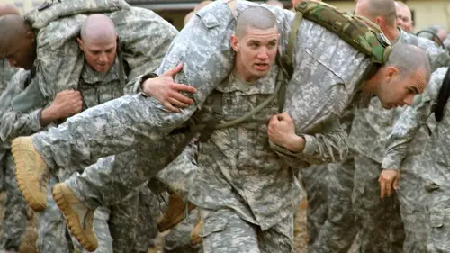 Épisodes de Dans les rangs des corps d'élite