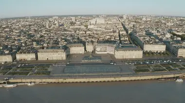 Dans les secrets des monuments de France Bordeaux