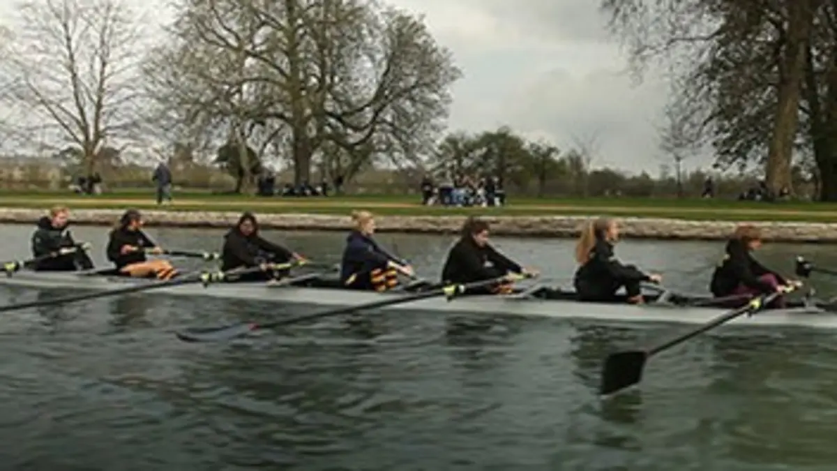 Dans tes yeux S02E33 Oxford