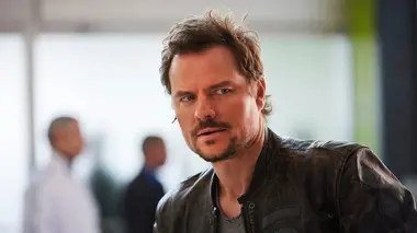 Dark Matter S02E08 Monde parallèle