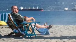 DC Legends of Tomorrow S03E01 La surprise de César