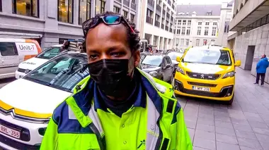 De Alarmcentrale: Pech Onderweg