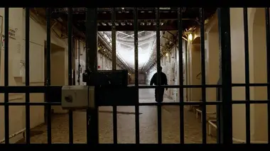 De la prison de la Santé au Louvre