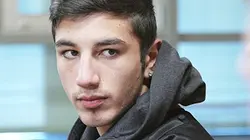 Visuel de De jeunes hommes en colère