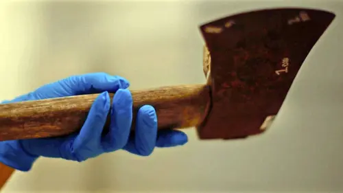 De l'amour à la mort S02E02 Crime racial au paradis