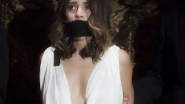 De l'autre côté du mur