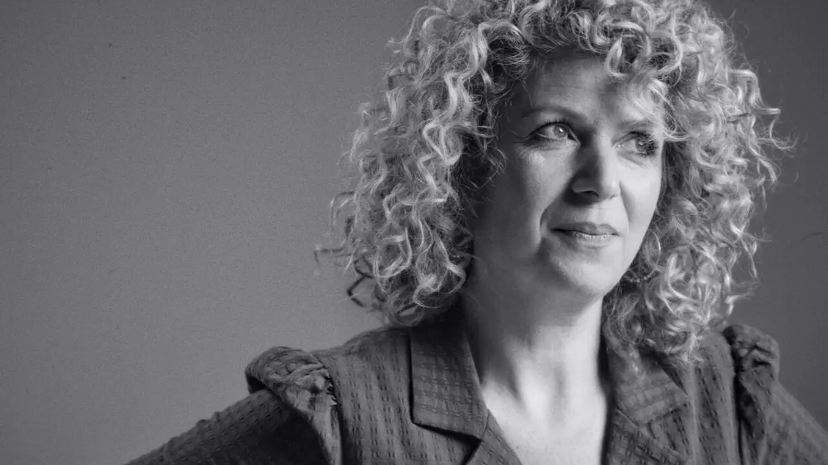 De l'ombre à la lumière Baya Kasmi