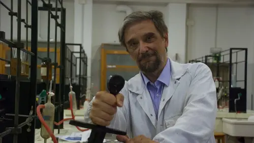 De l'ombre à la lumière L'épée dans la pierre