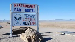 De l'ombre à la lumière Les ovnis