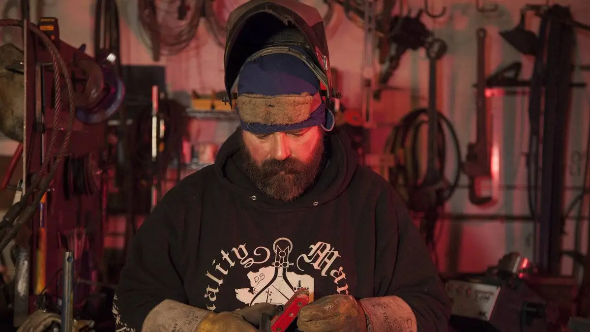 De rouille et d'acier S01E01 Le bec dans l'eau