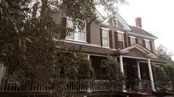 The Dead Files : Enquêtes paranormales S01E14 Encerclés