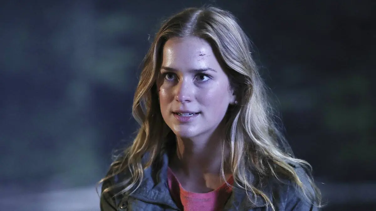 Dead Of Summer : un été maudit S01E10 L'ange de la mort
