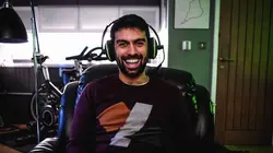 Dead Pixels S01E01 Ours