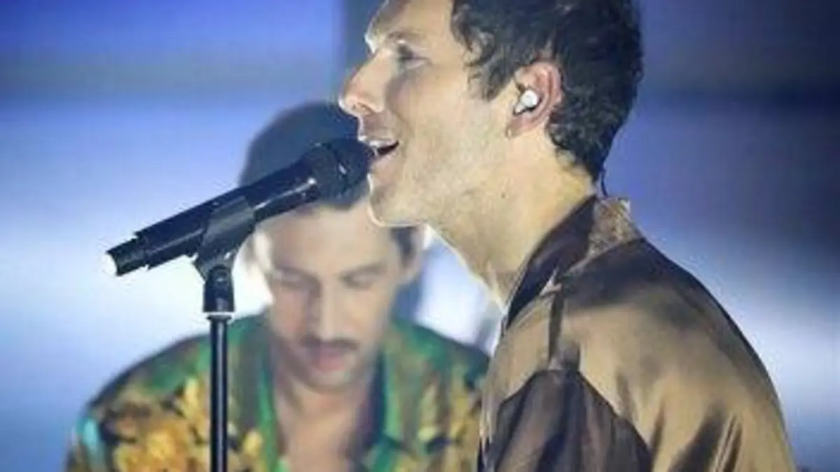 Decibels : interview long format AaRON