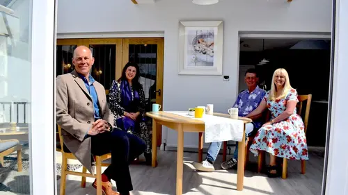 Déco ou négo S06E01 Lucy & Lynton