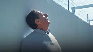 Dedans Violence et rédemption