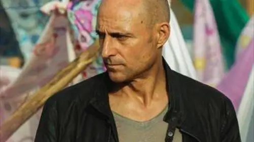 Deep State S01E04 Réunion de famille