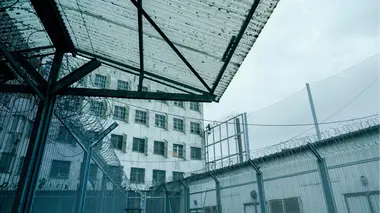Dehors : La prison autrement