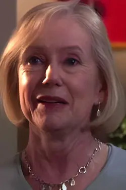 Photo Deirdre Blades