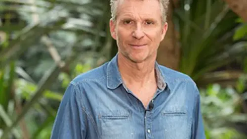 Denis Brogniart présente Soirée Odisea