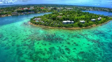 Départ immédiat Ils ont tout quitté pour vivre sur une île paradisiaque
