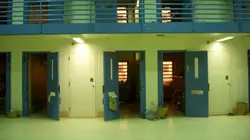 Derrière les barreau S01E03 Washington