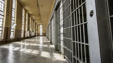 Derrière les barreau S01E04 Tennessee