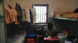 Derrière les barreaux, l'école